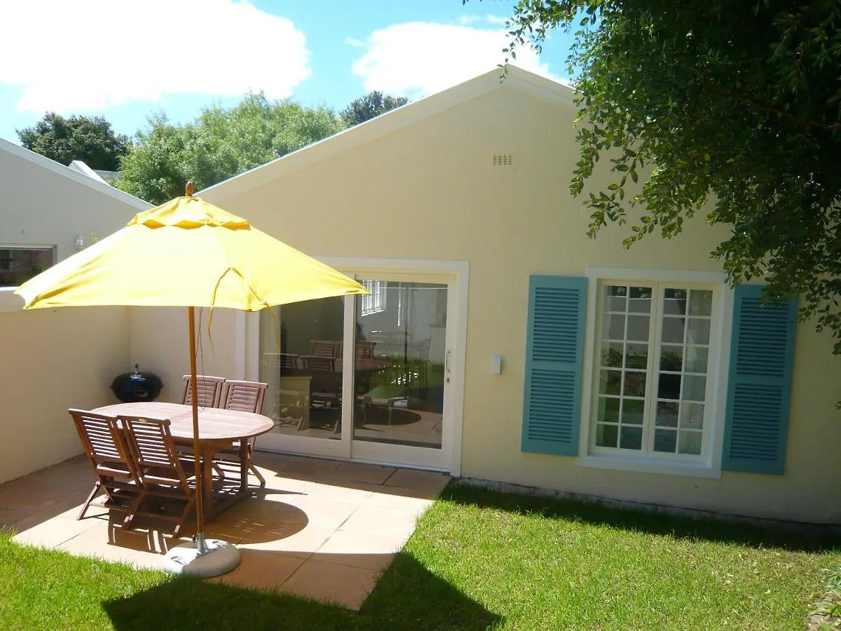 Le Petit Poucet Otel Cape Town Konukevi