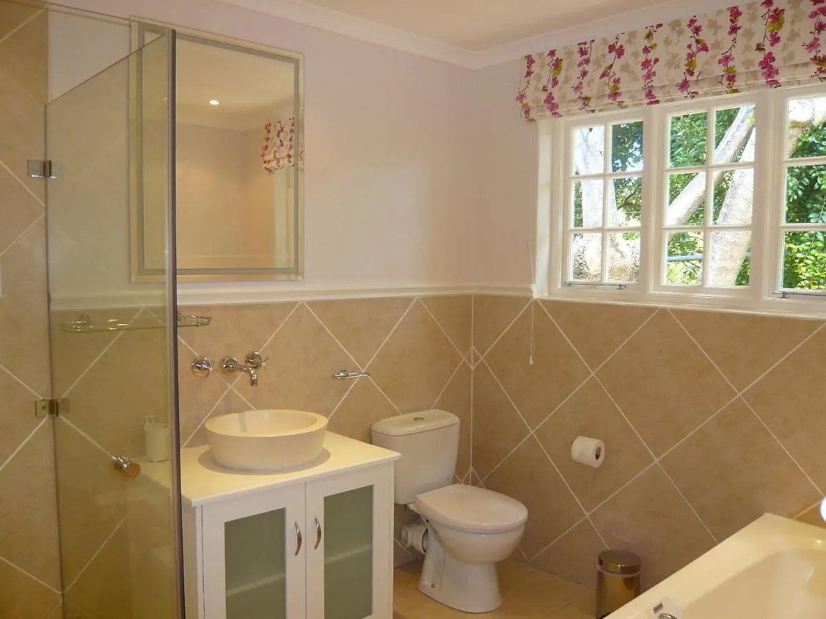 Le Petit Poucet Otel Cape Town 0*,